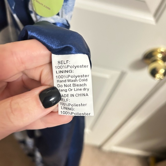 Windsor Bea Formal Floral Wrap Dress Size Medium NWT - Picture 14 of 15